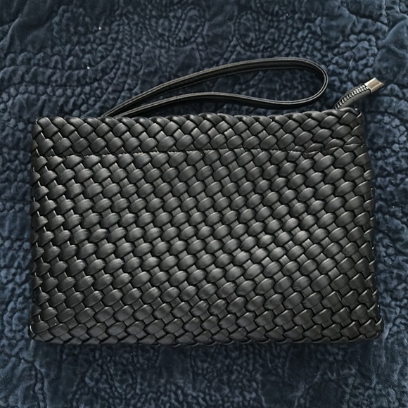 Black purse and makeup bag - Picture 5 of 10